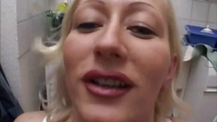 Per coccolare un uomo, la moglie dà il video hard signore italiane culo.