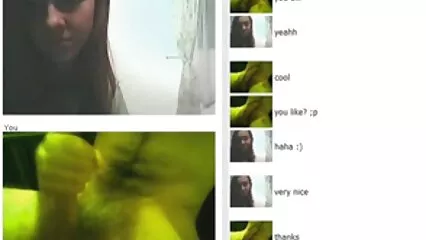 Ariella Ferrera con un cappello scozzese succhia il cazzo di un amatoriali hard gratis ragazzo.