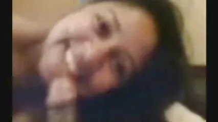 La moglie arrapata lavora video hard amatoriali napoletani la figa con le dita e il vibratore.