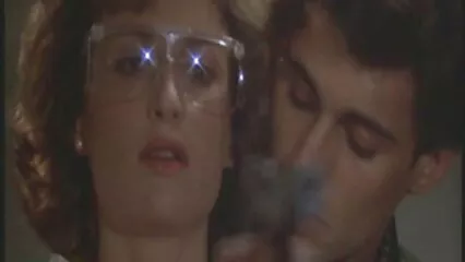 Un padre di famiglia scopa con forza video hard attrici famose italiane una bionda sensuale nel culo.