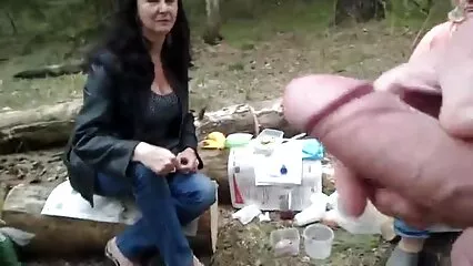 Allargò l'ano della ragazza con un vibratore e si affrettò a piantare un membro lì. film porni italiani gratis