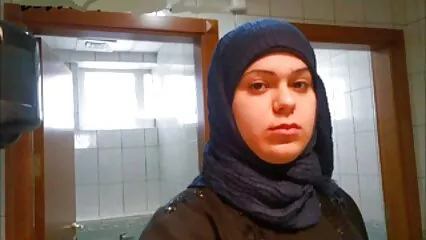 L'impudente cebar ha scopato oscenamente la video amatoriali hard gratis vagina bagnata della troia.