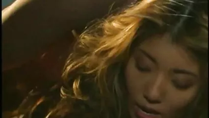 Un uomo è decollato e ha scopato un'attraente film porno gratis italiani troia per soldi.