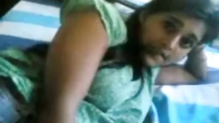 La giovenca incurante si avventò su un potente boner. video hard amatoriali gratis