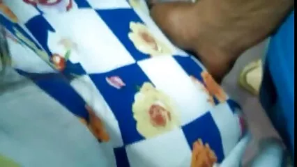 La signorina si è tolta il costume da video hard incesti italiani bagno e si è bucata con un vibratore.