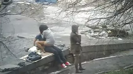 Una ragazza insaziabile viene sostituita film completo hard italiano da una macchina del sesso.