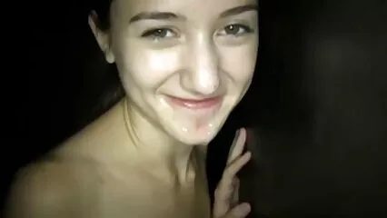 Un ragazzo giovane ha spinto un pene forte video hard italiani privati nella sua figa.