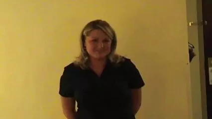 Non ho potuto frenare la mia forte lussuria e ho scopato l'amica di mia sorella. video pornografici italiani gratis
