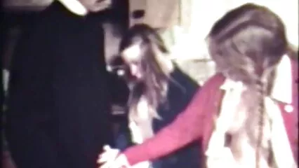 Il cliente lubrificato ha film porno gratis italiane dato il massaggiatore nel cappuccio.