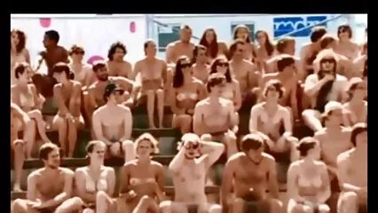 Una ragazza lussuriosa ha elaborato con cura un film hard lingua italiana membro di un amico.