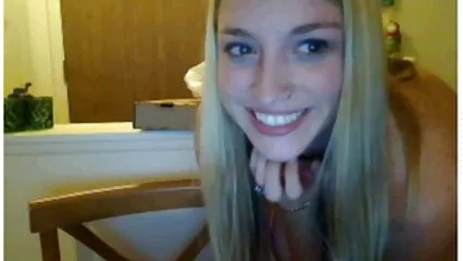 La bellezza dalla pelle scura ha incorniciato una video hard in lingua italiana figa insaziabile.