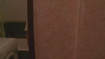 Una signora arrapata in rosso si film hard italiani gratis completi sbatte con le mani.