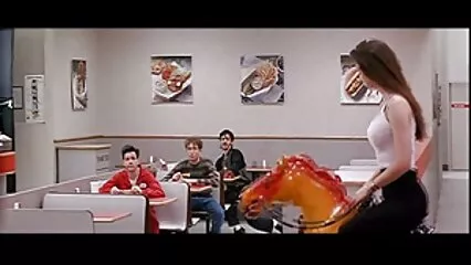 Dopo il lavoro, la languida bionda ha fatto film porno gratis italiane sesso proprio in ufficio.