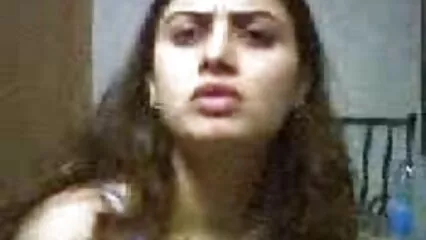 Scopa una ragazza con le incesti italiani video hard tette piccole in una fessura prodiga.