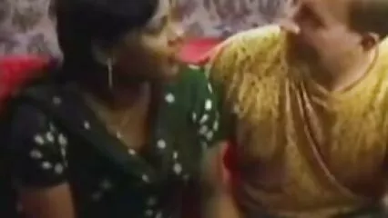 Senza troppa tenerezza, la attrici italiane film hard bella è stata fottuta nel culo.