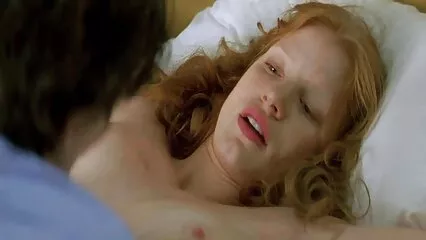 La puttana ha soddisfatto film hard italiani nuovi il cliente con i suoi buchi funzionanti.