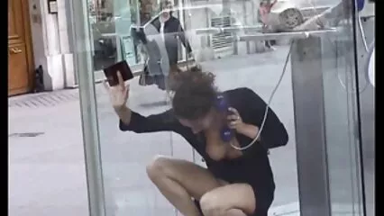 La lussuriosa spazzatura scopa attivamente e si masturba la video hard italiani amatoriali gratis figa.
