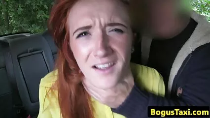 La capra dai capelli neri inserisce un dildo in video italiani hard gratis profondità nel culo.