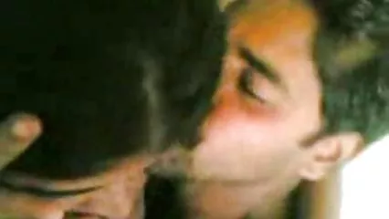 Ragazza dai capelli bianchi video italiani amatoriali hard viene scopata in tutti i buchi con un caldo macho.