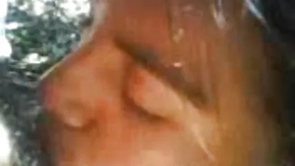 La bionda ha fatto un pompino video hard italiani amatoriali profondo e si è alzata alla pecorina.