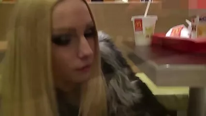 Una donna sexy scopata con un lungo cazzo. film porno casalinghe amatoriali
